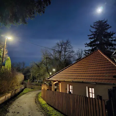 Füstös * Pusztavacs
